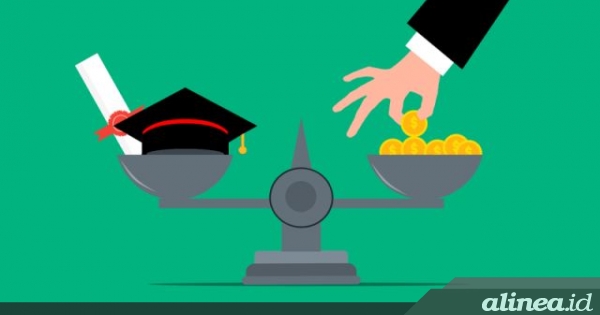 Tercekik biaya UKT di tengah cita-cita menjadi&nbsp;sarjana